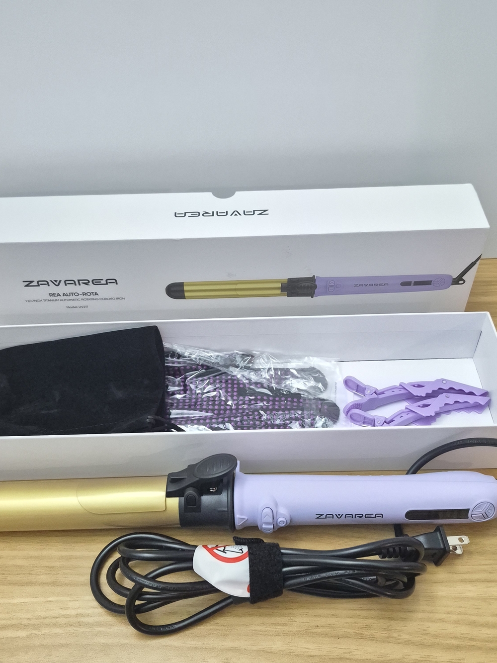 ZAVAREA Rea Auto-Rota 1 1/4" Rotating Curling Iron - Like New Complete